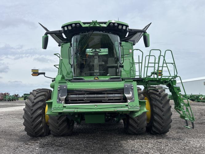 John Deere X9 1000