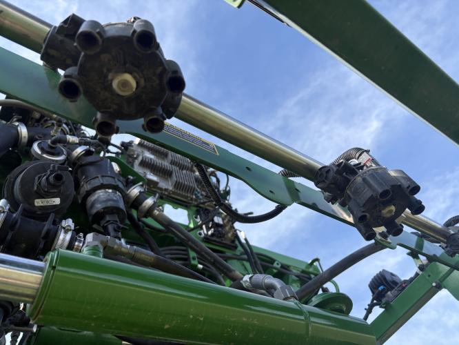 John Deere 412R
