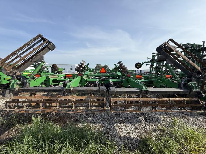 John Deere 2730