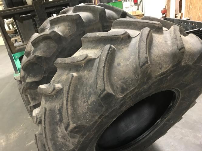 Firestone 380/85R24