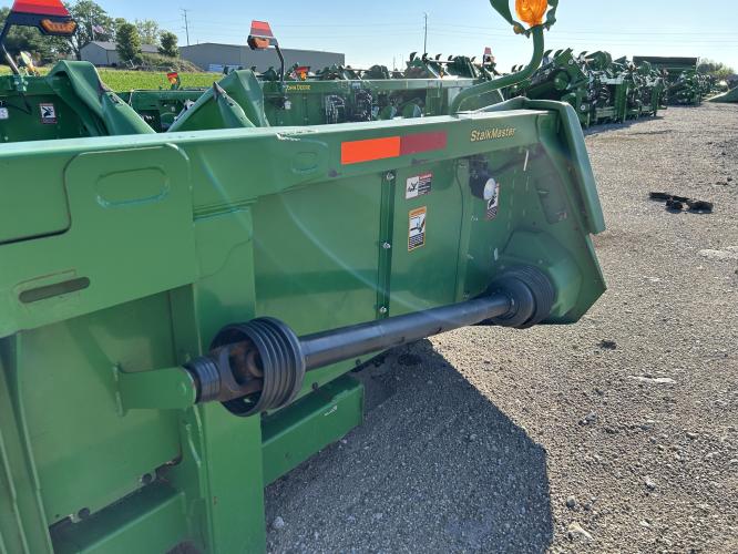 John Deere 608C