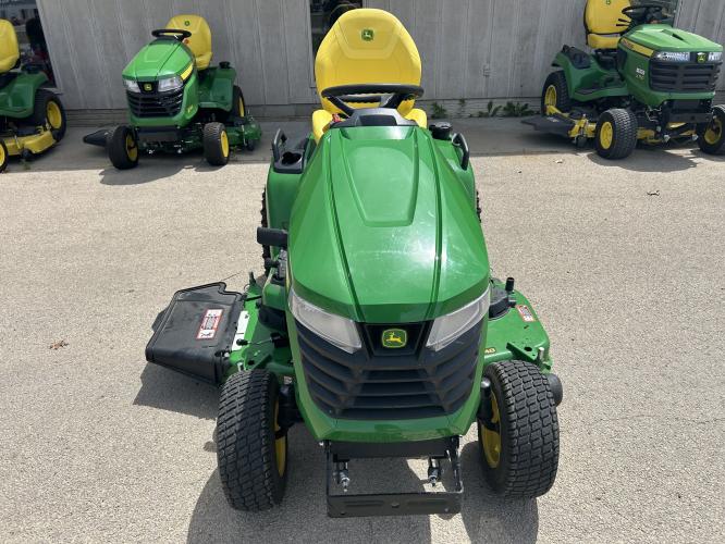 John Deere X590