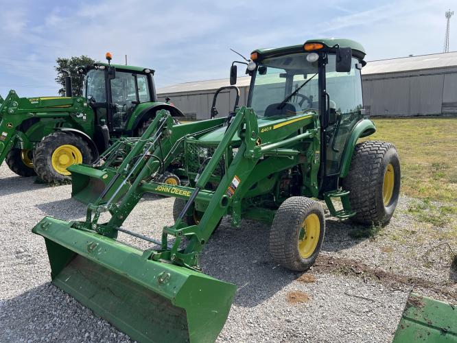 John Deere 4052R