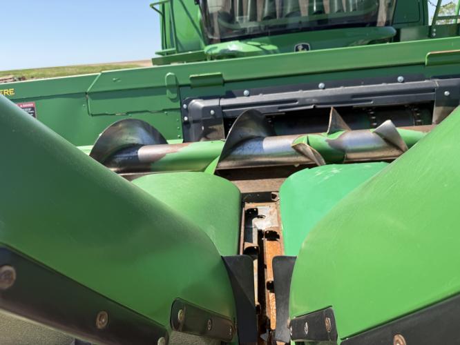 John Deere 608C