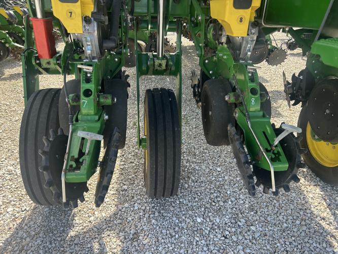 John Deere 1775NT