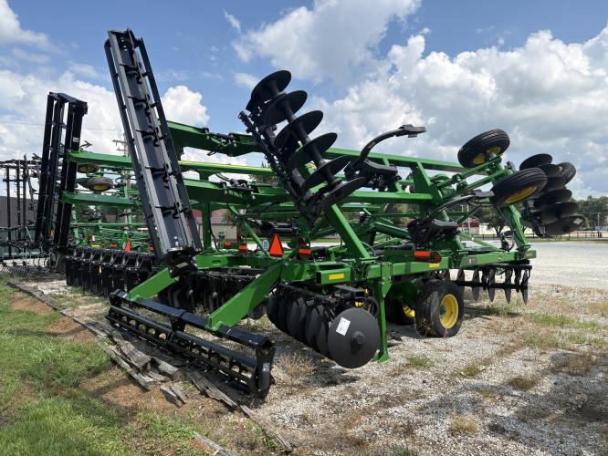 John Deere 2720