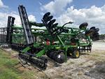 John Deere 2720