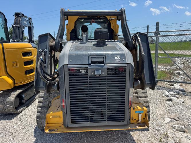 John Deere 333G