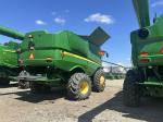 John Deere S670