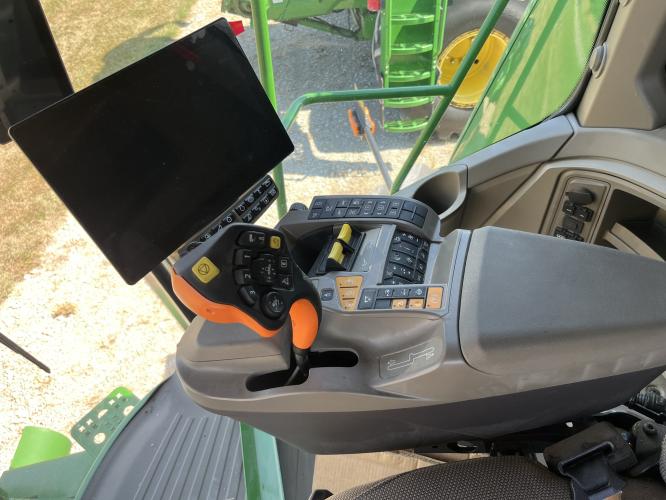 John Deere S7 800