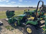 John Deere 2305