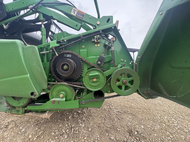 John Deere 635F