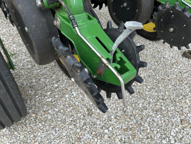 John Deere 1775NT