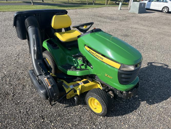John Deere X320