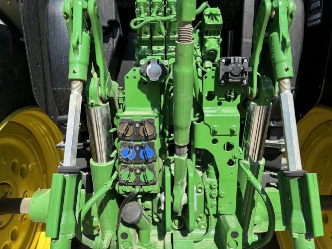 John Deere 6R 130
