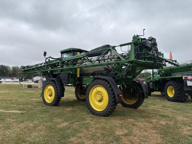 John Deere 412R