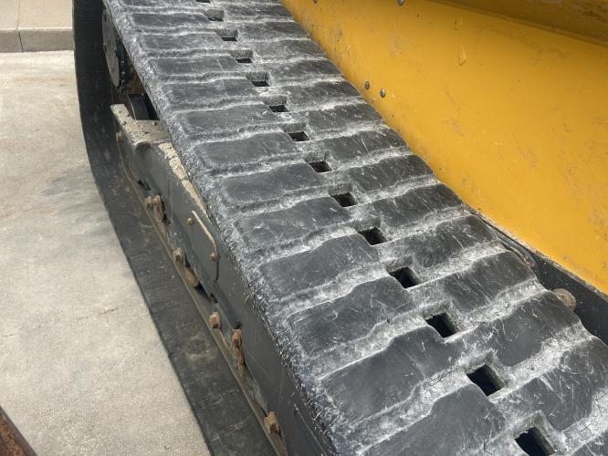 John Deere 333 P
