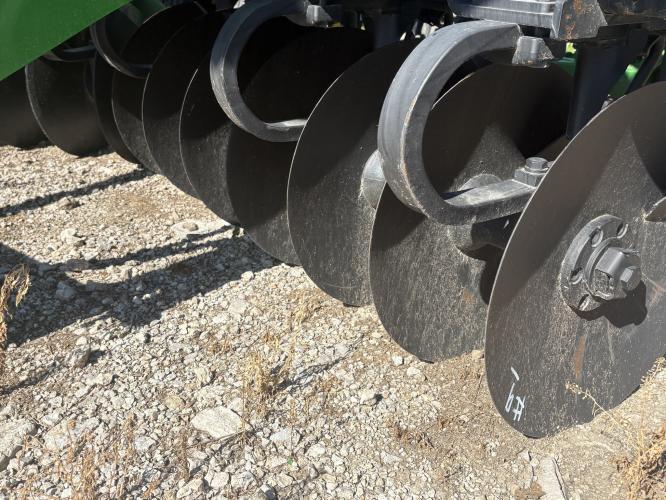 John Deere 2720