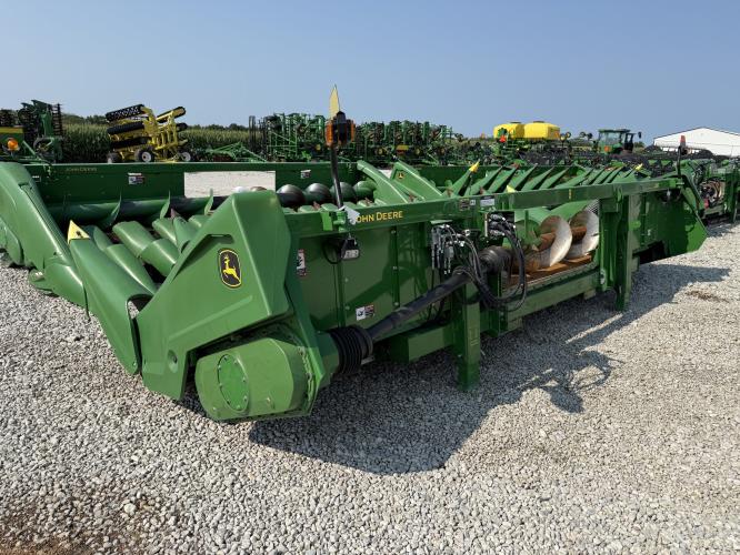 John Deere C8R