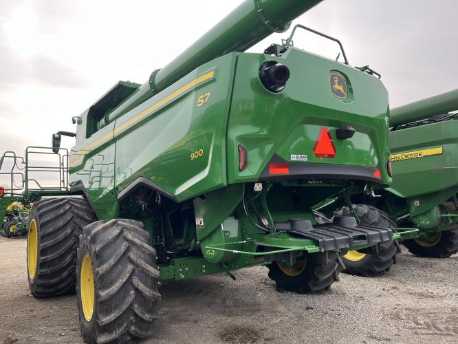 John Deere S7 900