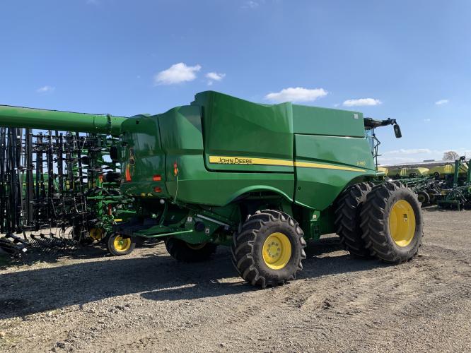 John Deere S780