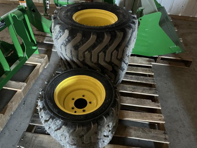 John Deere 26x12-12