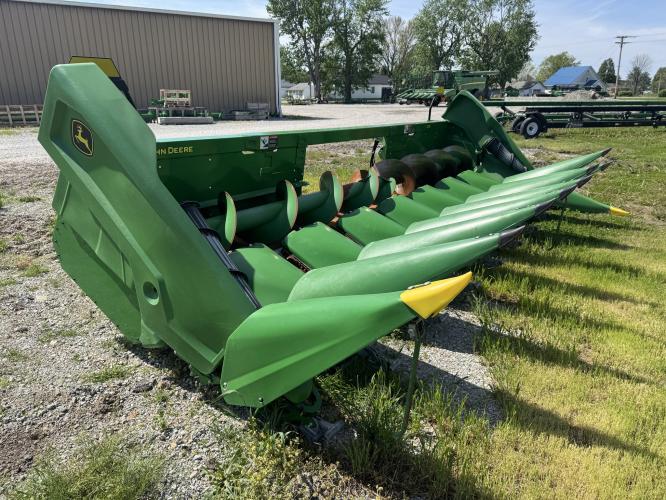 John Deere CR 8