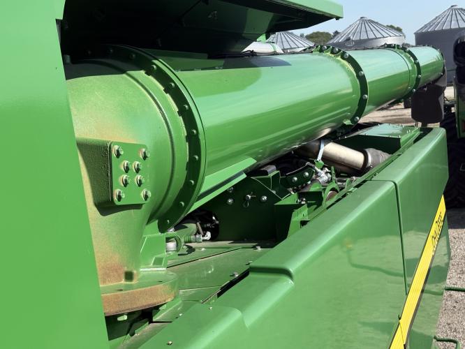 John Deere S790