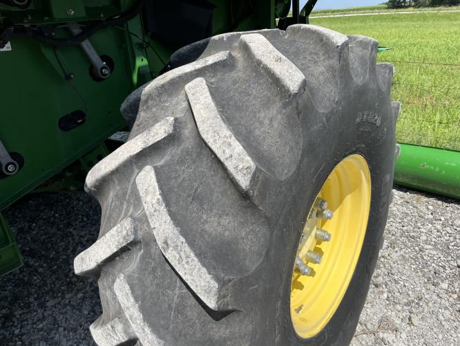 John Deere S680