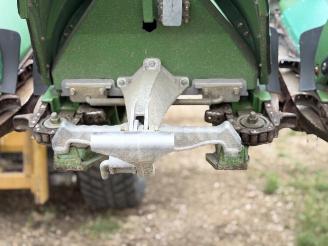 John Deere 608C
