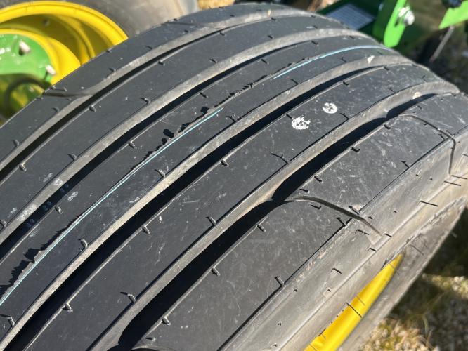 John Deere MT7