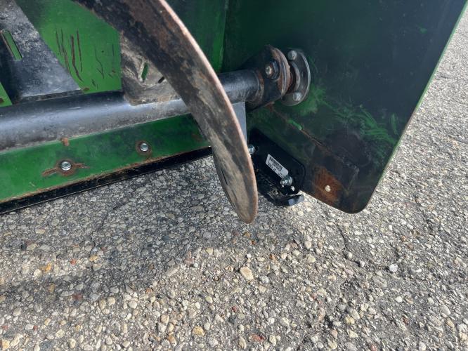 John Deere 1585