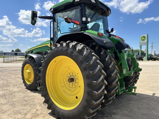 John Deere 8R 250