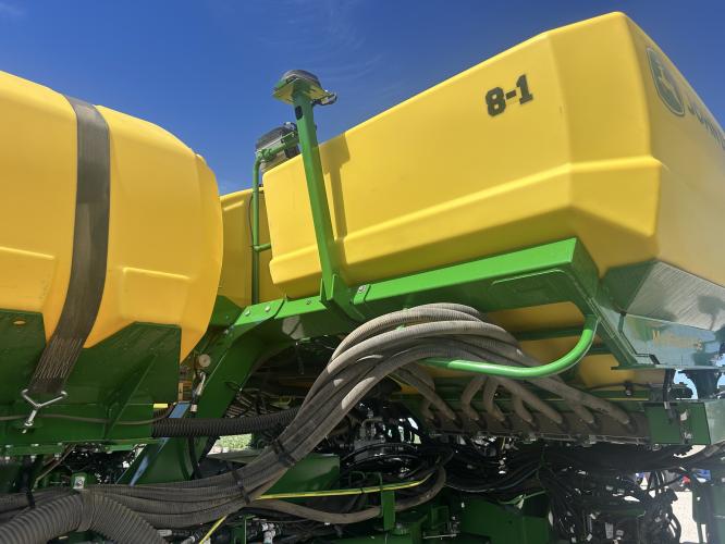 John Deere 1775NT