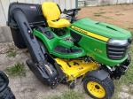 John Deere X738