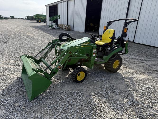 John Deere 1025R