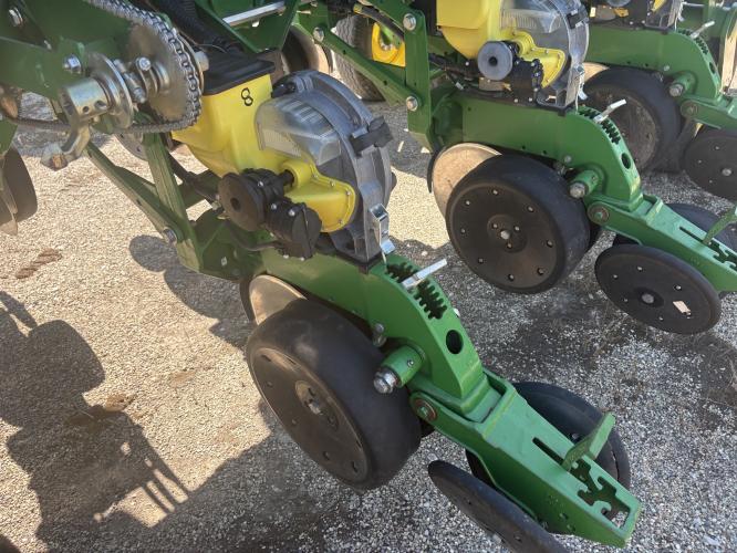 John Deere 1790