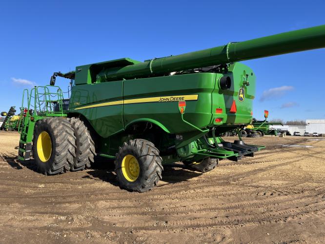 John Deere S780