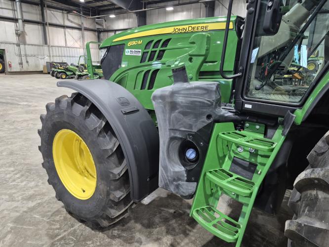 John Deere 6130M