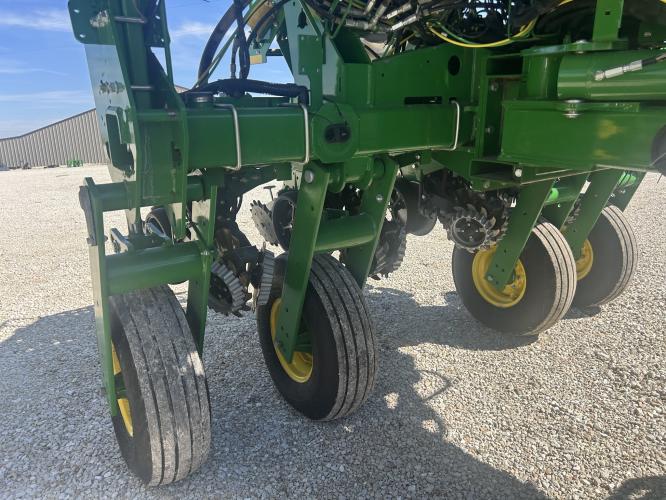 John Deere 1775NT