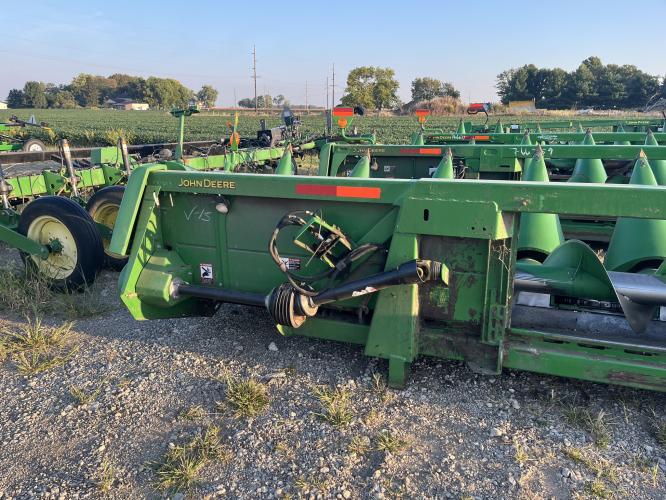 John Deere 608C