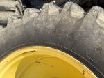 John Deere 520/85R38