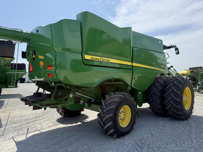 John Deere S780