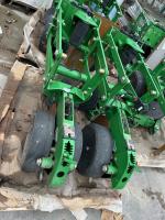 John Deere XP row unit w/ closing wheels, long arms,