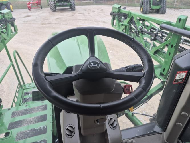 John Deere 612R