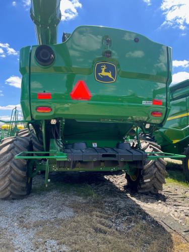 John Deere S790