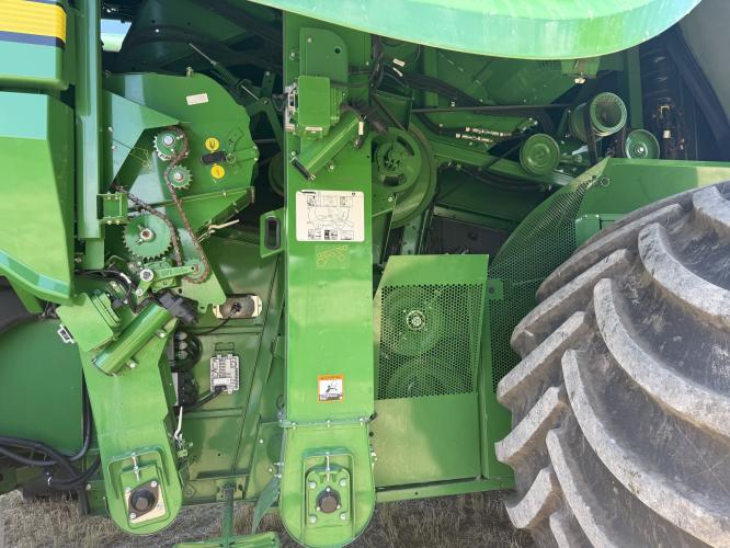 John Deere S790