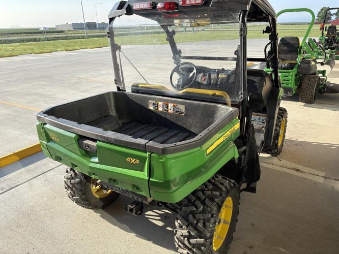 John Deere XUV 590M
