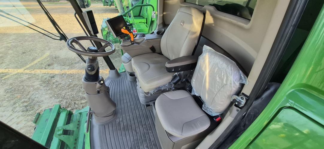 John Deere S780