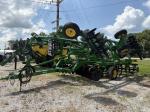 John Deere 2720